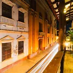 7Br Walled City Diamond Villa - Rooftop Heated Jacuzzi