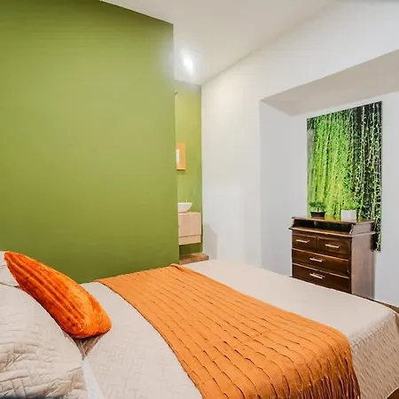 7br Walled Diamond - Rooftop Heated Jacuzzi