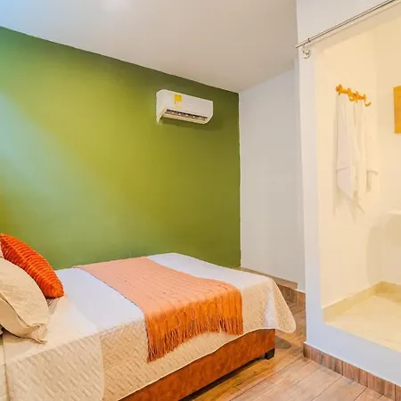 7br Walled Diamond - Rooftop Heated Jacuzzi