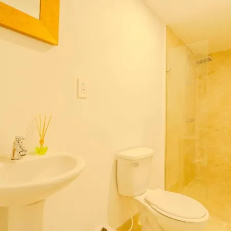 7br Walled Diamond - Rooftop Heated Jacuzzi